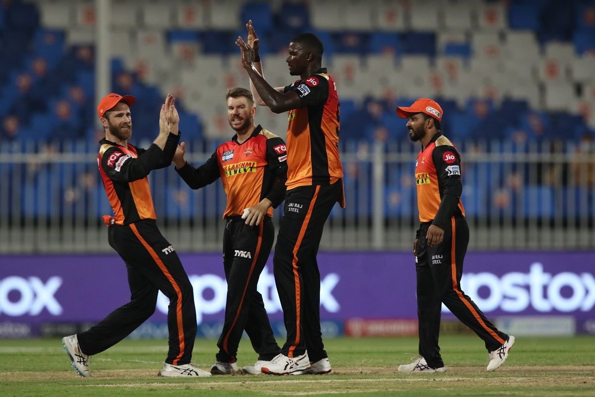 Jason holder bowling against PBKS in IPL 2021