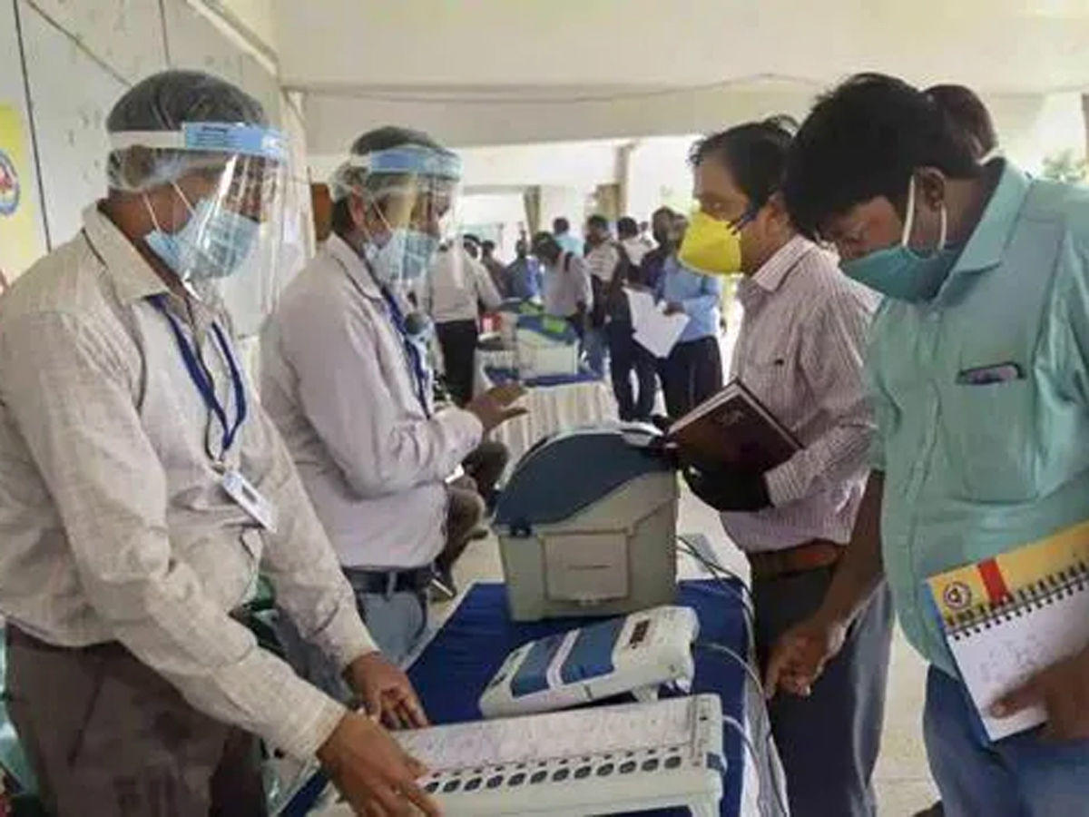Karnataka, Telangana By-Election Results 2021:कर्नाटक में भाजपा-कांग्रेस को एक-एक सीट पर मिली जीत