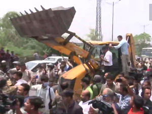 Shaheen Bagh MCD Bulldozer Encroachment 