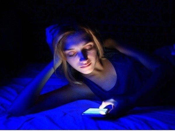 mobile blue light side effects 