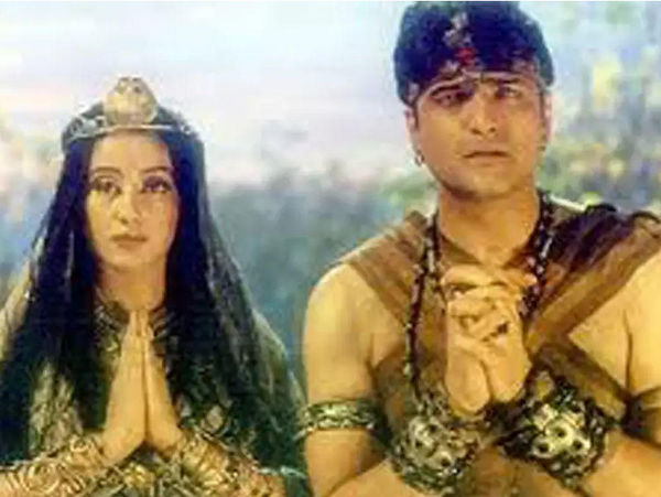 Actress who played Naagin