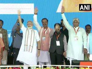 Bundelkhand Expressway, Narendra Modi, बुंदेलखंड एक्सप्रेसवे, नरेंद्र मोदी, उत्तर प्रदेश