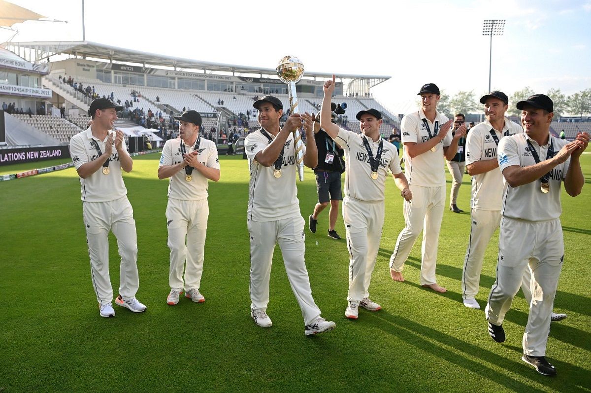 Ross Taylor with WTC Mace