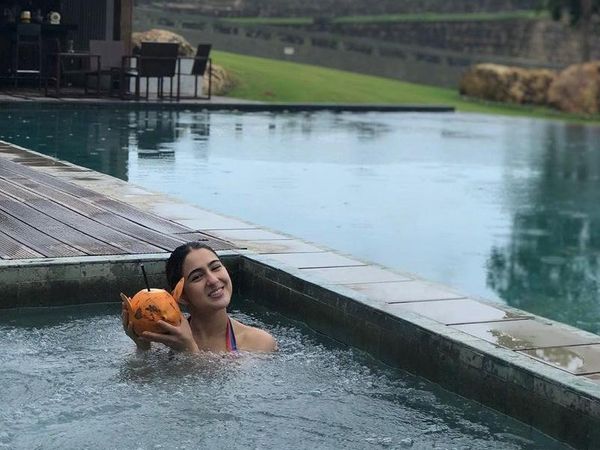 Sara Ali Khan swimming pool photos