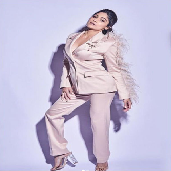 अलग अंदाज में नजर आई शमिता