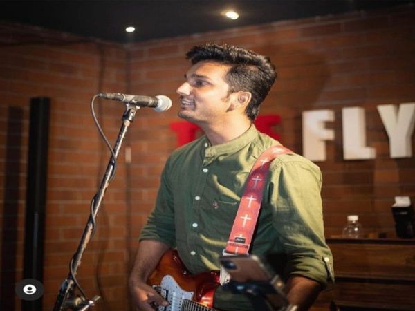 Ishaan Nigam,Ishaan Nigam singer,Ishaan Nigam live Performer, ishaan nigam first song