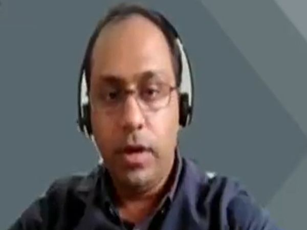 Bharti Airtel के बाद VI-Idea ने भी बढ़ाया Prepaid Tariff, Expert Nitin Soni से जानिए इसका Market पर असर