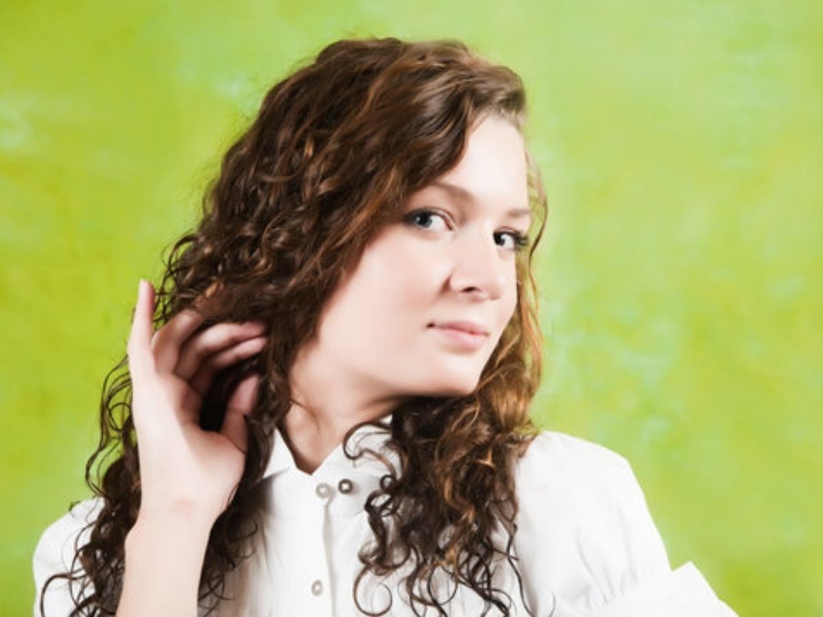 Curly Hair Care घुंघराले बालों को संभालना हुआ मुश्किल, तो इन आसान