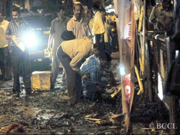 Today in history on 13 July in hindi  bomb blasts in three areas of Mumbai, Jhaveri Bazaar, Opera House and Dadar in 2011