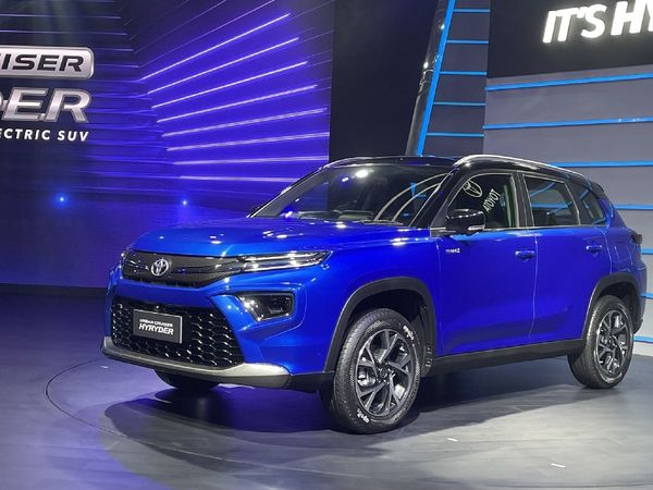 2022 Toyota Urban Cruiser Hyryder Hybrid Mid Size SUV