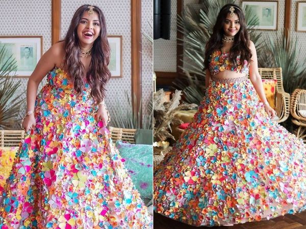 custom made lehenga, 3d floral lehenga, mehendi lehenga, mehendi lehenga ideas, bride 3d floral lehenga, lehenga of the week, floral lehenga, custom lehenga, कस्टम लेहंगा, कस्टम मेड लेहंगा, 3d लेहंगा, मेहंदी लेहंगा, मेहंदी लेहंगा आईडिया, फ्लोरल लेहंगा, 3d