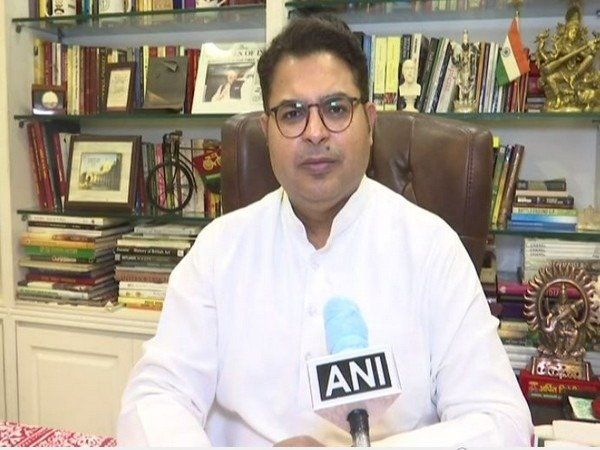 Vikas Dubey wife Richa dubey