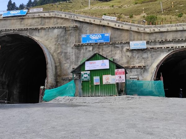 Z-Morh tunnel, Z-Morh tunnel nitin gadkari, Nitin Gadkari, all-weather escape tunnel, Sonmarg news,सोनमर्ग, कश्मीर,श्रीनगर, नितिन गडकरी