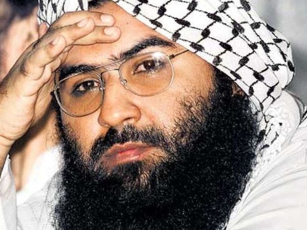 Jaish Chief Masood Azhar को दुनिया से कब तक बचा पाएगा Pakistan?| Meenakshi Kandwal