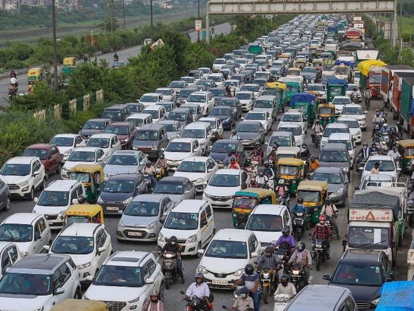 Covid epidemic second wave Impact, passenger vehicle sales in India plummeted by 10% in April