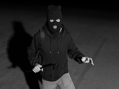 Thief use dress code during Lifting Motorcycle know about truth Thief use dress code during Lifting Motorcycle know about truth