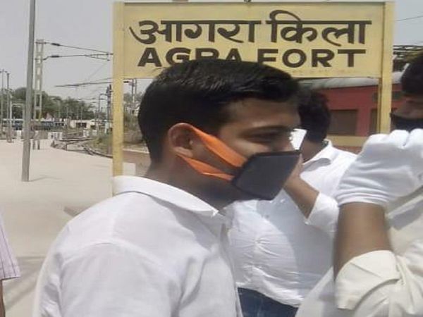 Agra Suicide Attempt