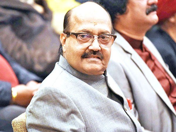 Amar Singh's Dead body was brought from Singapore to Delhi cremated at Chhatarpur crematorium on Monday morning