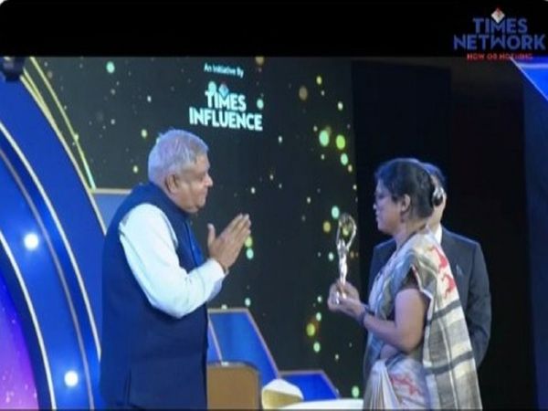 AMAZING Indians Awards 2022 revathi