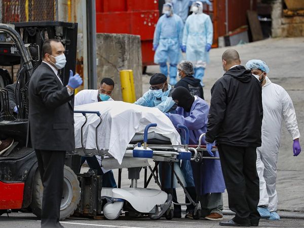 अमेरिका में न्‍यूयार्क बना कोरोना के कहर का केंद्र, हर 2.9 मिनट में जा चुकी है एक शख्‍स की जान