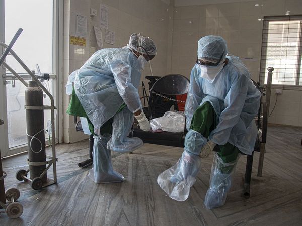 दिल्‍ली में कोरोना का कहर, 24 घंटों में 100 से अधिक मरीजों ने तोड़ा दम, 15 दिन में 872 संक्रमितों की मौत