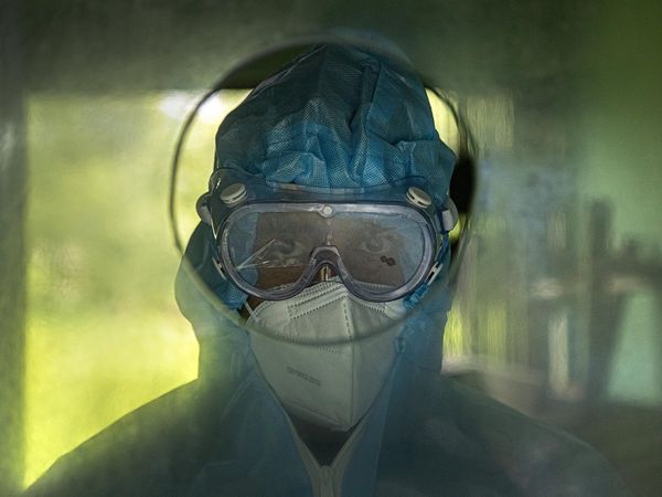 अमेरिका, ब्राजील सहित दुनियाभर में गहराया कोरोना संकट, रूस में अक्‍टूबर से टीकाकरण