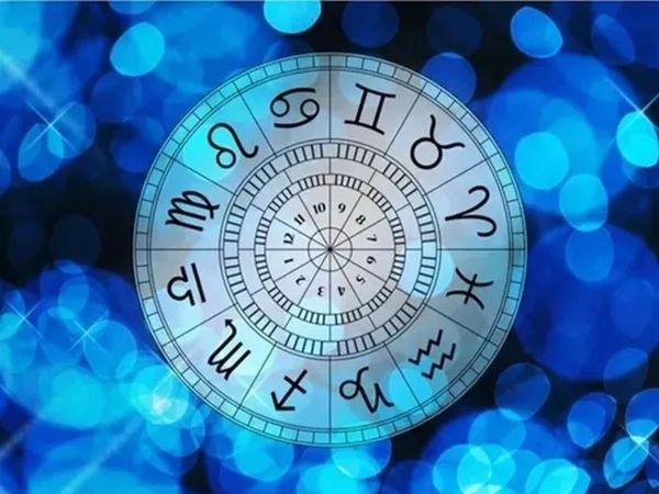 Horoscope astrology Rashifal for April 2021 in Hindi