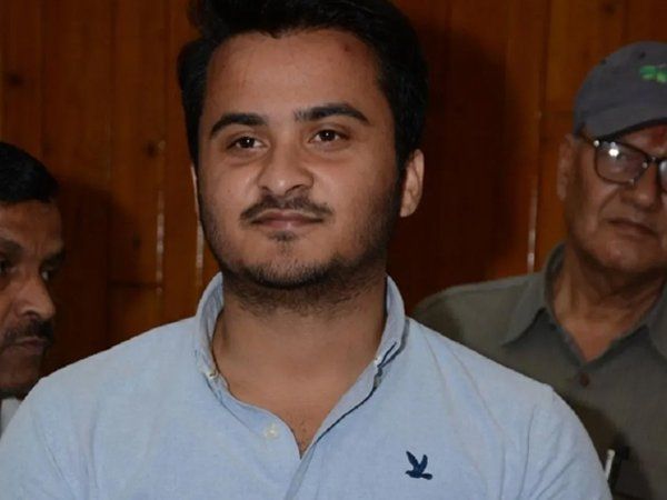 Rampur: आजम खान के बेटे अब्दुल्ला की विधायकी हुई थी रद्द, अब सुप्रीम कोर्ट में लगाएंगे गुहार 