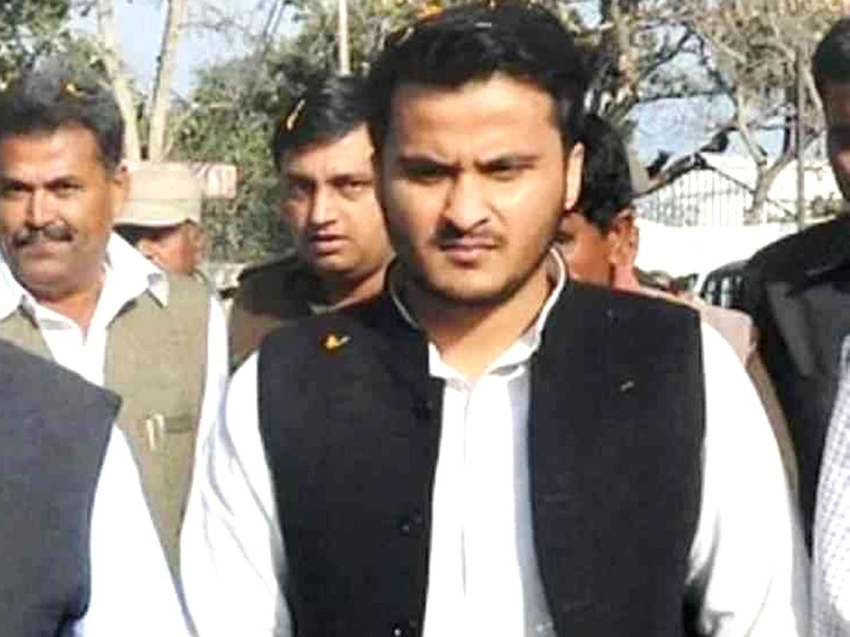 ..तो क्या रद्द होगा अब्दुल्ला आजम का नामांकन? दोनों नामांकन में उन्होंने दिखाई है अलग उम्र, रामपुर की स्वार सीट से हैं सपा उम्मीदवार