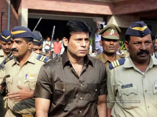 SC clarifies Abu Salem cannot be released till 2030 but after completing his 25 years of detention period