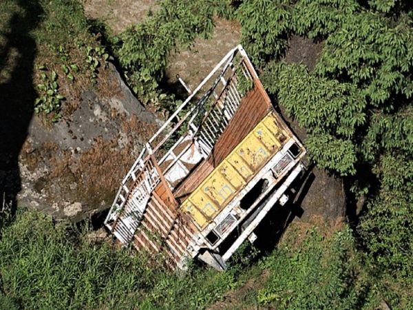  Four women & two men have died in the road accident near Banda in Sagar, Madhya Pradesh