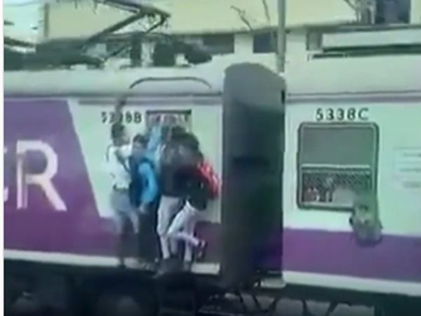 18 year old boy fell from Mumbai local after colliding with pole, reached hospital, narrowly saved his life
