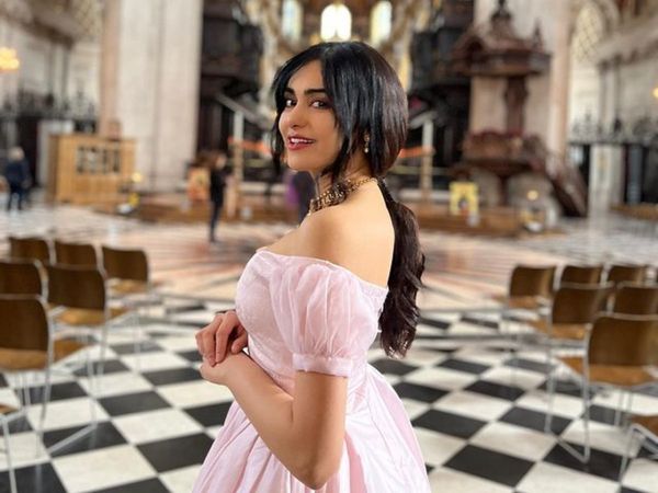 Adah Sharma Video Went Viral, Adah Sharma Ties Rakhi To Autorickshaw Drivers