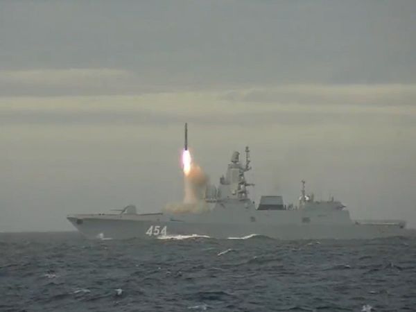 Russia tests new hypersonic missile Zircon with 1000 km range 