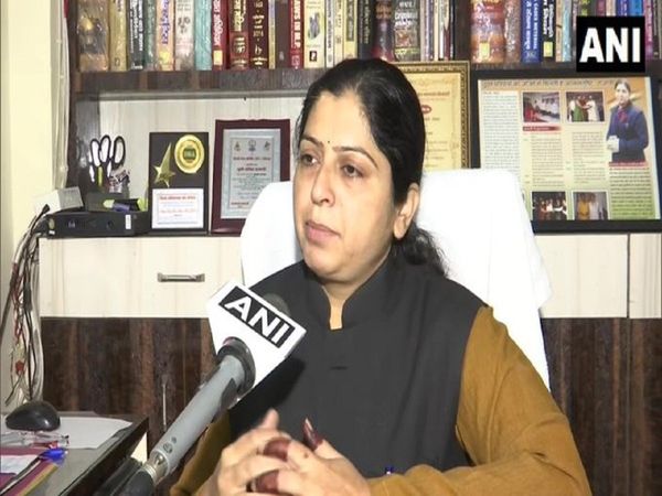 Bhopal: After 3 years of marriage, wife helps husband get married to his girlfriend. 