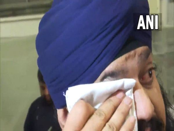 भारत पहुंचते ही रो पड़े अफगान सांसद, बोले- सब खत्म हो गया