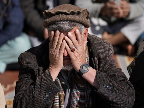 Under Taliban rules Afghanistan Parents sell children and kidneys to feed starving families