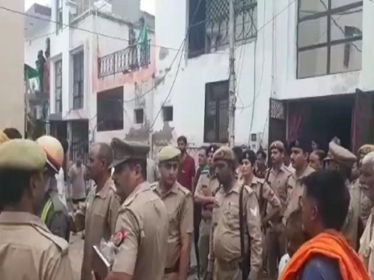 ठोढ़ी के पास लगाई राइफल की नाल और चला दी गोली...सिर के उड़ गए परखच्चे, आगरा में मुख्य आरक्षी ने की आत्महत्या