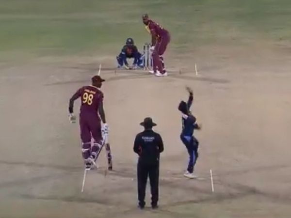 Akila Dananjaya vs Kieron Pollard