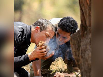 Akshay Kumar, Bear Grills Akshay Kumar, Bear Grills