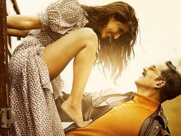 Akshay Kumar and Vaani Kapoor in Bell Bottom