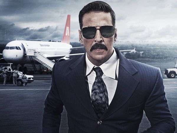  Akshay Kumar Bell Bottom release in cinemas on a Tuesday 27 july now why