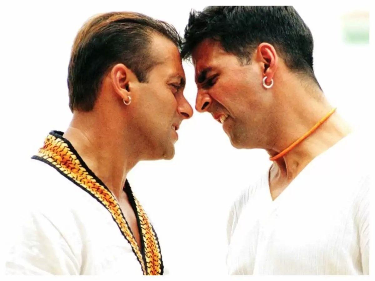 क्या दिवाली पर दो सुपरस्टार्स में होगी भिड़ंत? यूं बॉक्स ऑफिस पर टकरा सकती हैं Salman और Akshya की फिल्में