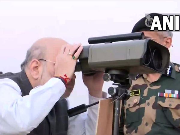 गृह मंत्री अमित शाह जैसलमेर के रोहिताश बार्डर पर मिले BSF जवानों से