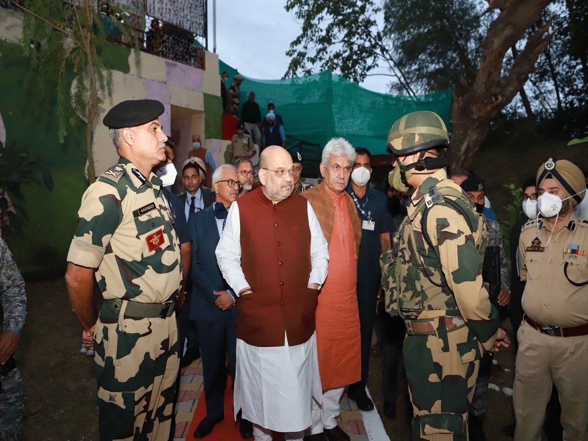 Amit Shah के जम्मू-कश्मीर दौरे का आज तीसरा दिन, कर सकते हैं खीर भवानी मंदिर के दर्शन और पुलवामा का दौरा
