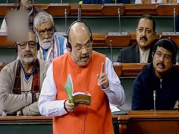 Citizenship bill in parliament today, Amit shah attacks congress