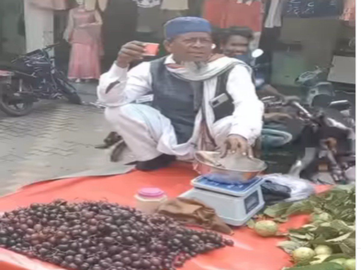 Viral: 'कच्चा बादाम, अमरूद' को भूल जाएं, मार्केट में अब छाया अंगूर वाला, वीडियो मचा रहा धमाल