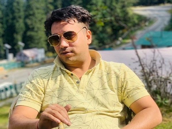 Arvind Kejriwal will give one crore compensation and govt job to the family of IB official Ankit Sharma