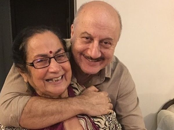 Anupam Kher with Mother Dulari