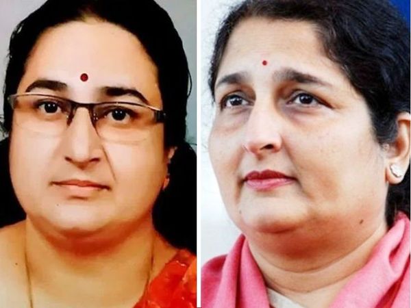 Anuradha Paudwal and Karmala Modex